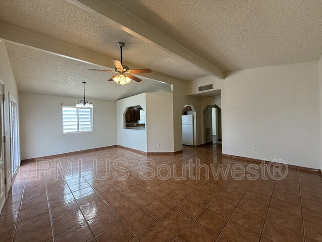 Building Photo - 1386 Lakeside Dr