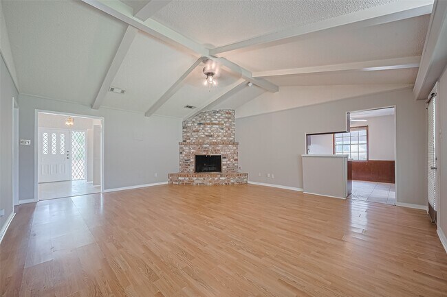 Building Photo - 3518 Rolling Green Ln