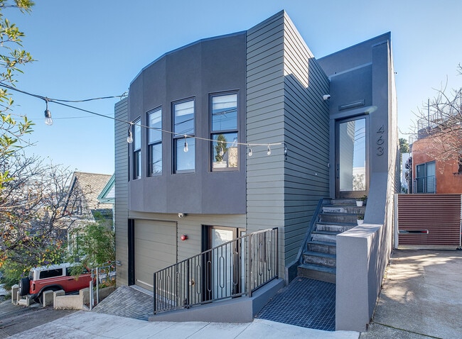 Building Photo - 463 Duncan St