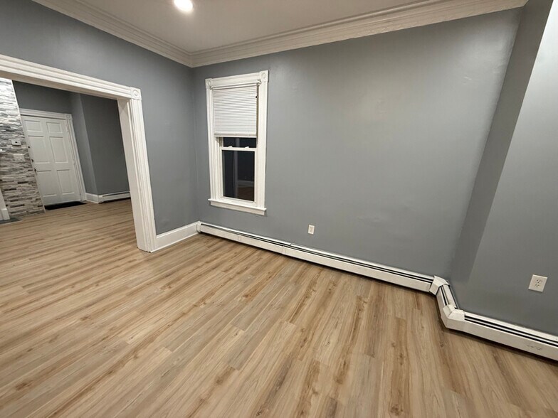 Building Photo - 249-251 Orms St