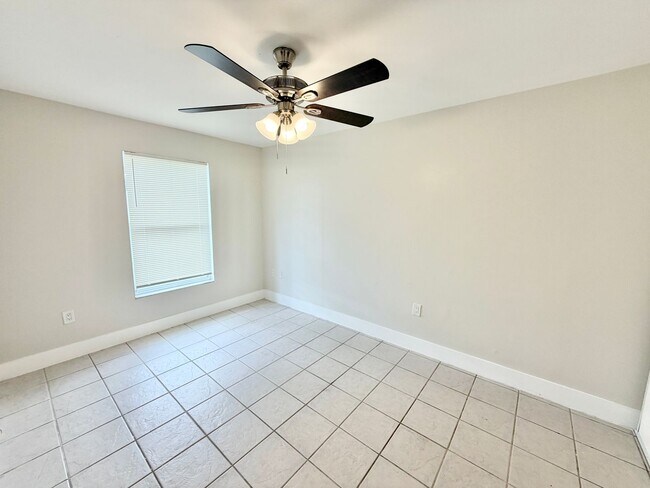 Building Photo - PIKUS (5356 24th Ave SW)