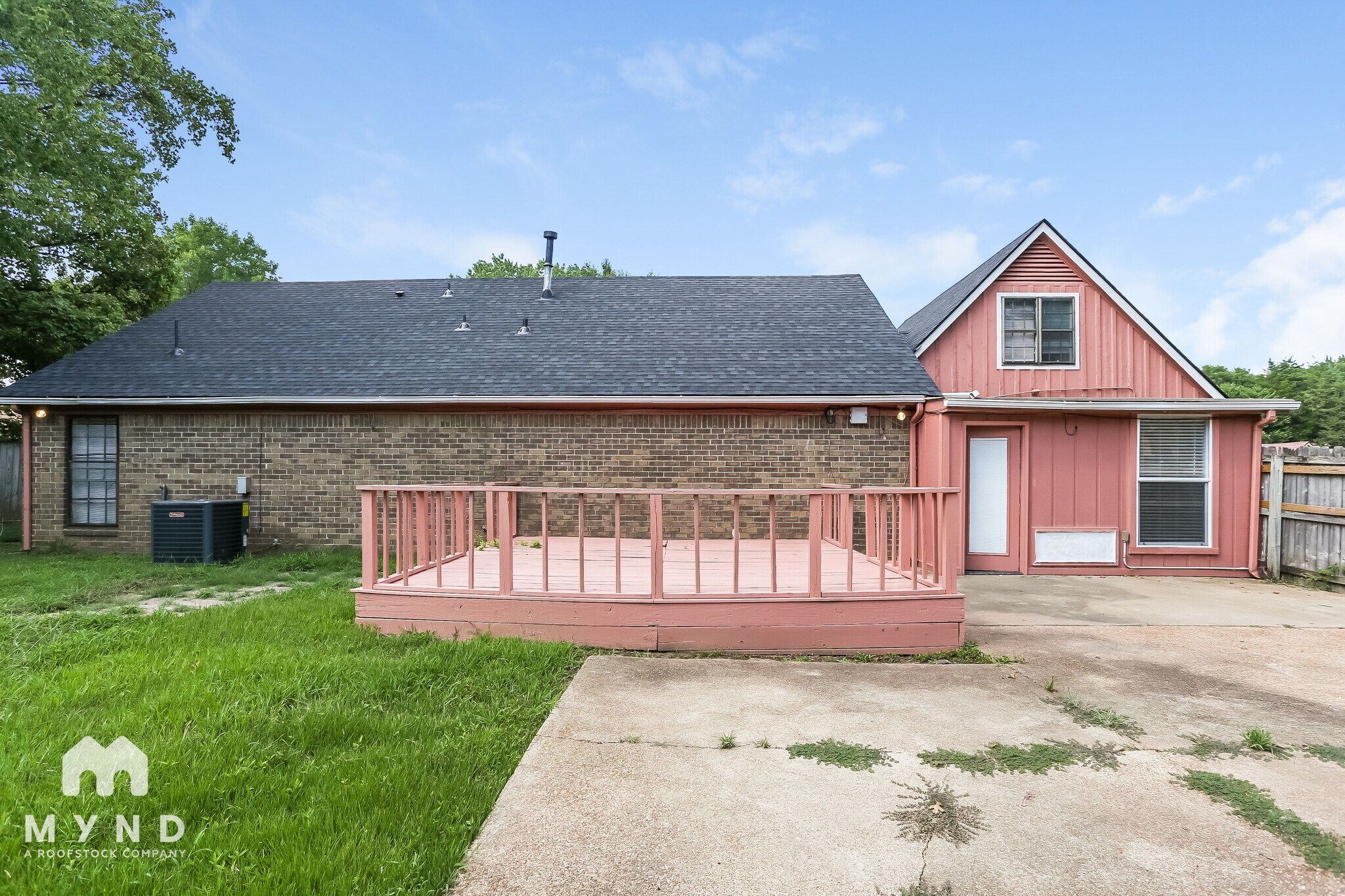 Building Photo - 6827 Starkenburg Ln