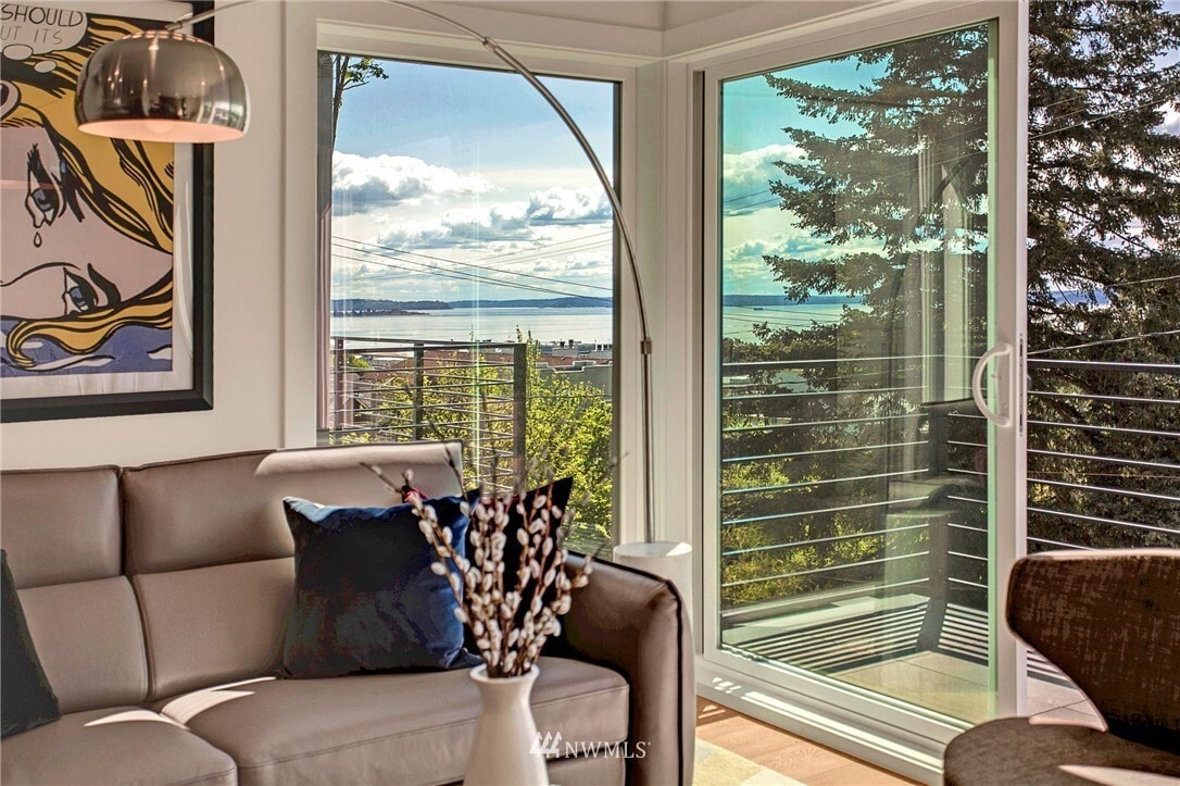 Views from each floors - 2210 12th Ave W