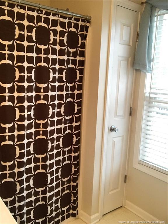 Building Photo - 520 Tucks Ct