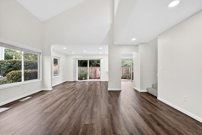 Building Photo - Luxury Living in Danville Ranch – Views, Solar & Prime Location!
