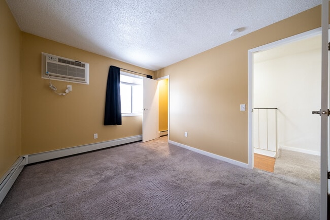 Building Photo - 7352 72nd Ln N