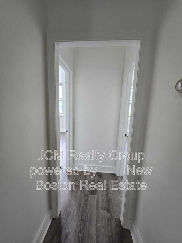 Building Photo - 128 Shawmut St
