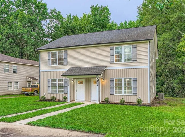 Primary Photo - 4400 Tantilla Cir