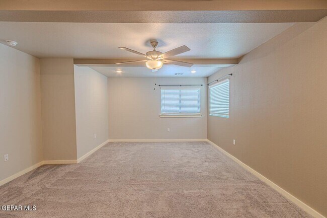 Building Photo - 249 Emerald Tower Dr