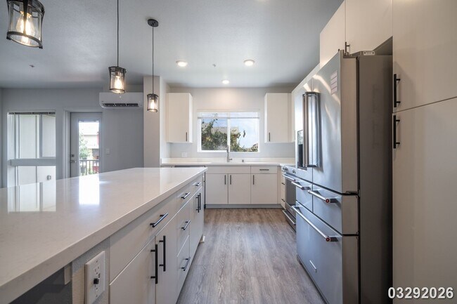 Building Photo - $3,500 / 3br - 1225ft2 - Modern New Build 3BR/2BA/2PKG immaculate unit in Nahele at Ho'opili