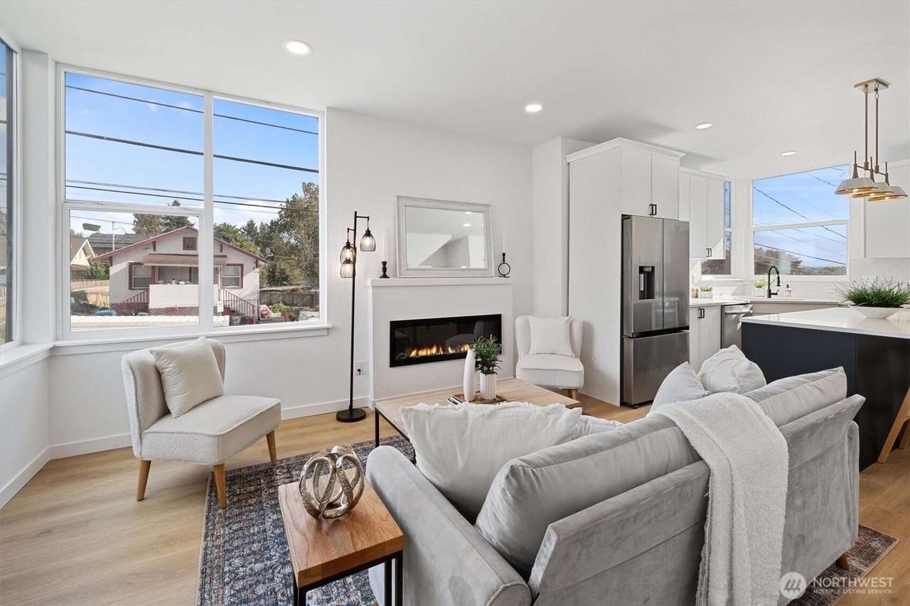 Building Photo - 2311 S Judkins St