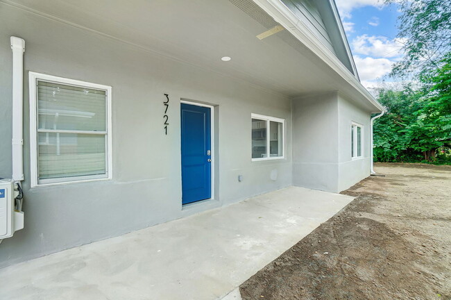 Building Photo - 3719 Kirkup Ave