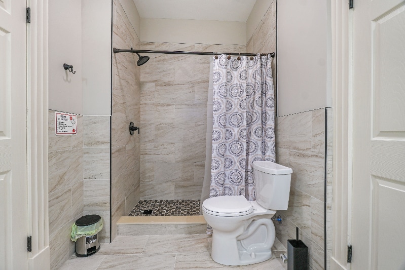 Building Photo - 146 E Fairview Ave