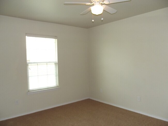 Building Photo - Large 3/2/2 Home in Monterey - Frenship School District