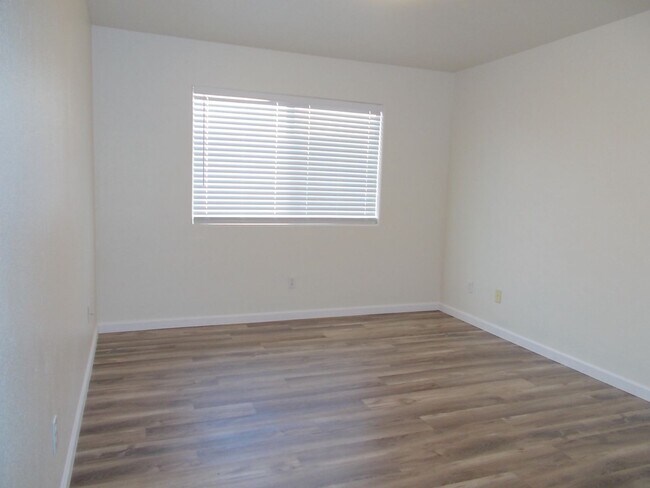 Building Photo - Charming 1 Bedroom, 1 Bath Home in a Well-Maintained HOA Community