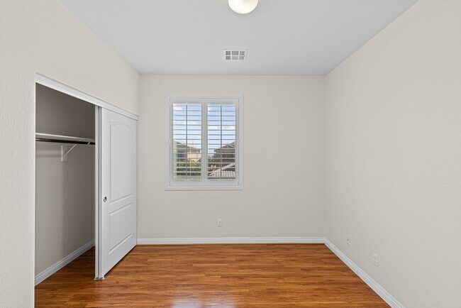 Building Photo - Beautiful West Vegas Home With Next Gen Suite