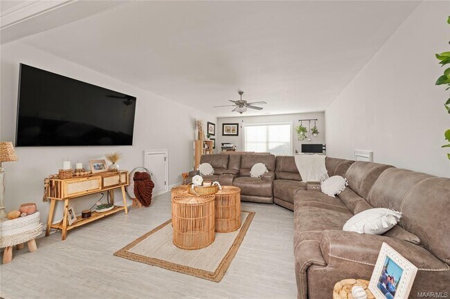 Building Photo - 1379 Tullahoma Dr