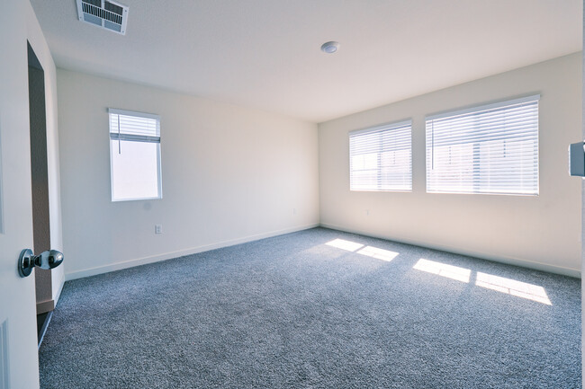 Building Photo - 2129 Shady Tree Cir