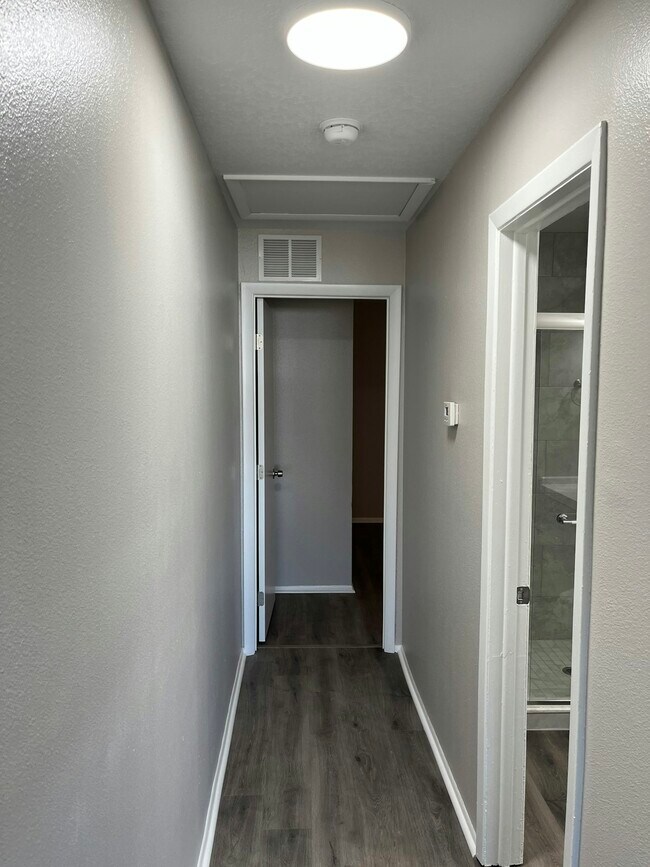 Building Photo - 6012 Rex Hall Ln