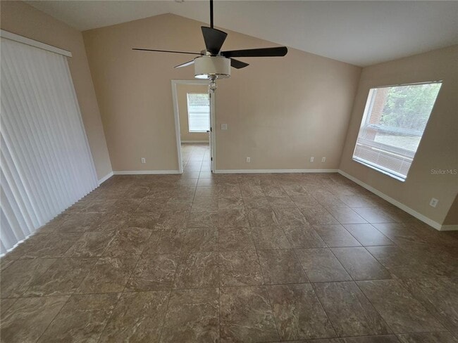 Building Photo - 1644 Dawnview St