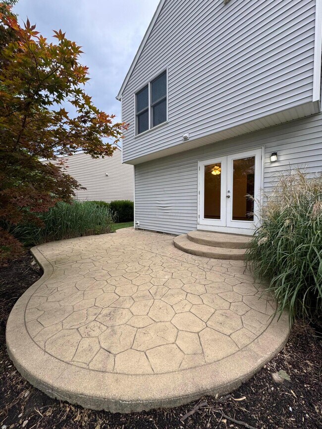 Building Photo - 8577 Clover Glade Dr