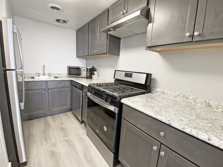 Walnut Towers at Frick Park 7070 Forward Ave Pittsburgh PA 15217