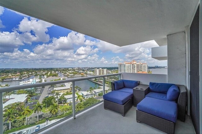 Building Photo - 2841 N Ocean Blvd