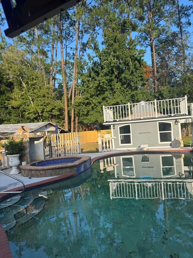 Building Photo - 11115 Duval Rd