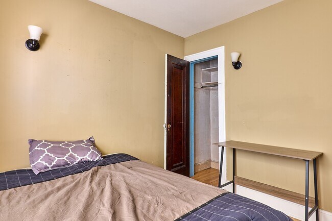 Building Photo - 198 Court St