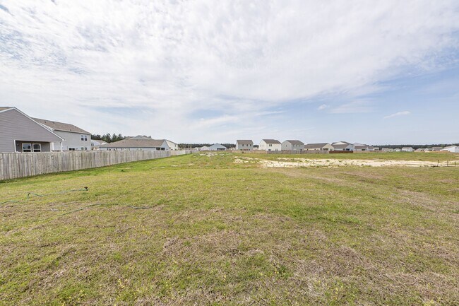 Building Photo - 543 Polaris Wy