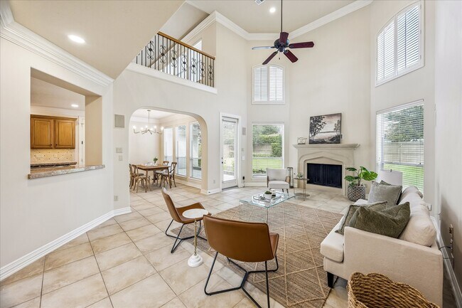 Building Photo - 2210 Bywater Dr