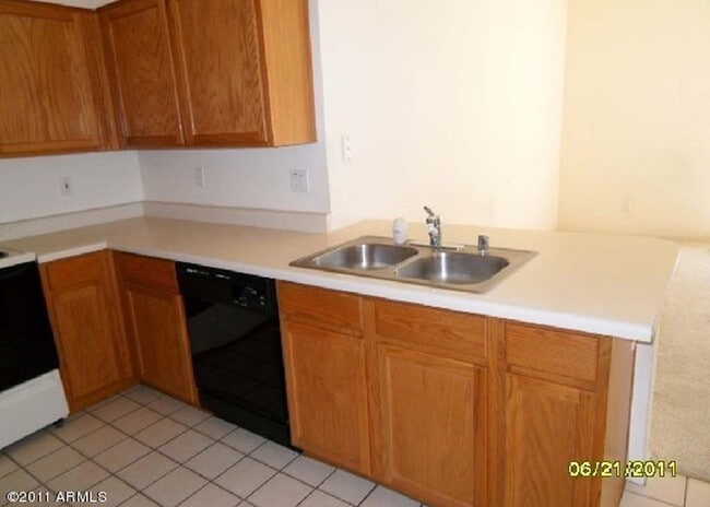 Building Photo - 8362 W Minnezona Ave