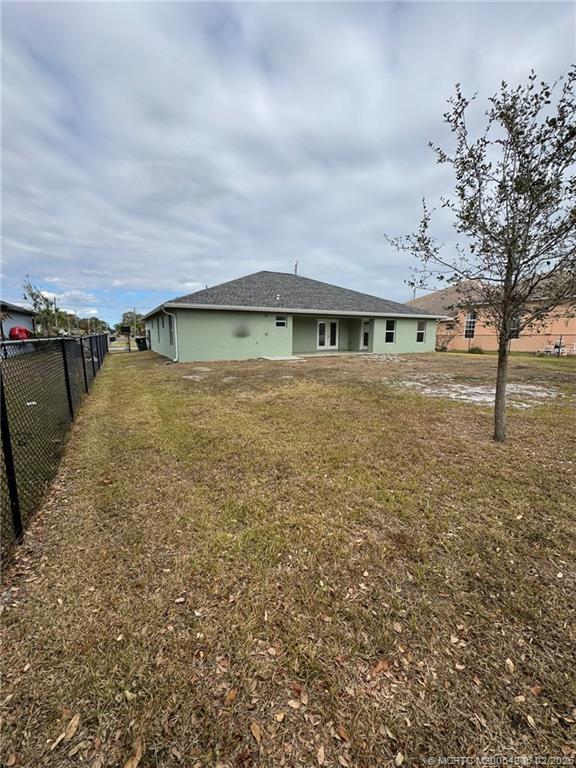 Building Photo - 842 NW Tremont Ave