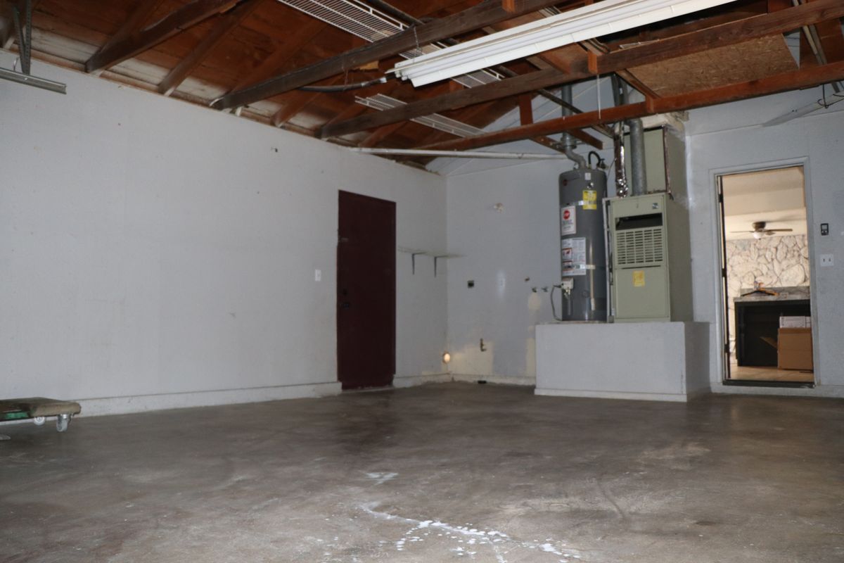 Building Photo - 7864 Newhall Ave