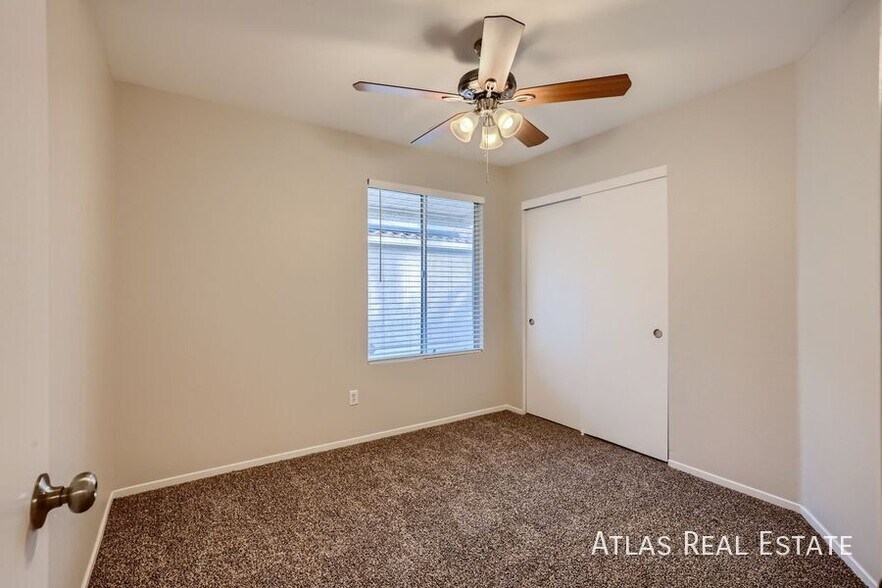 Building Photo - 5531 Los Lobos St