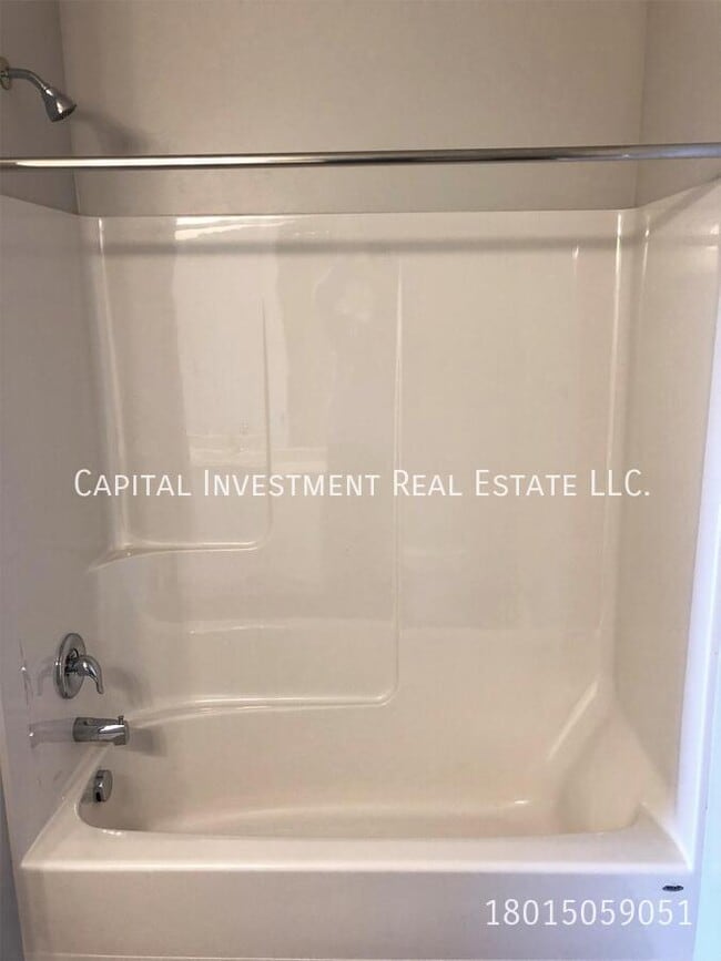 Building Photo - 14642 Bloom Dr