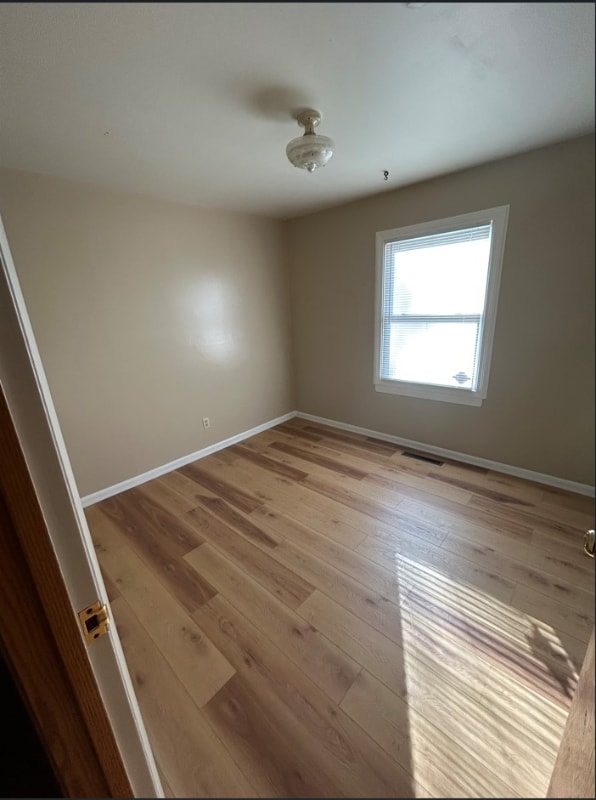 Building Photo - 561 N Knight St