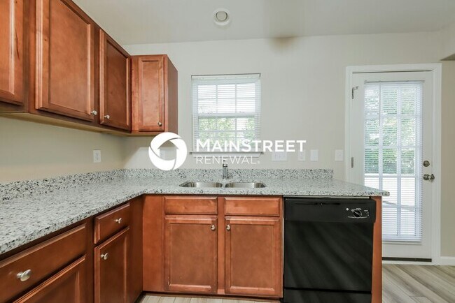 Building Photo - 3 Bedroom Pet-Friendly Home in Winston-Salem, NC with Main Street Renewal