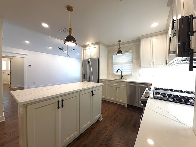 Building Photo - Lease this fully remodeled sanctuary – where modern luxury meets timeless East Texas charm!