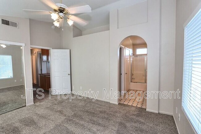 Building Photo - 6620 Verandah Ct