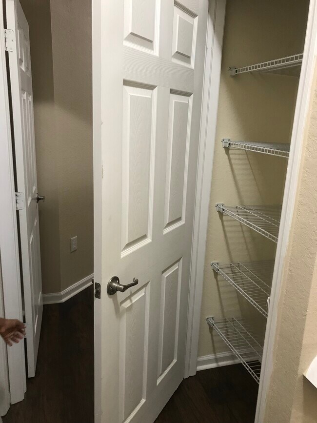 Building Photo - 3222 NW 31st Terrace