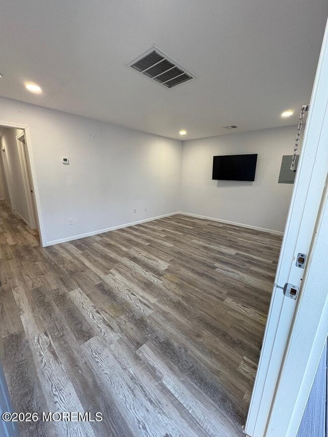 Building Photo - 217 Blaine Ave