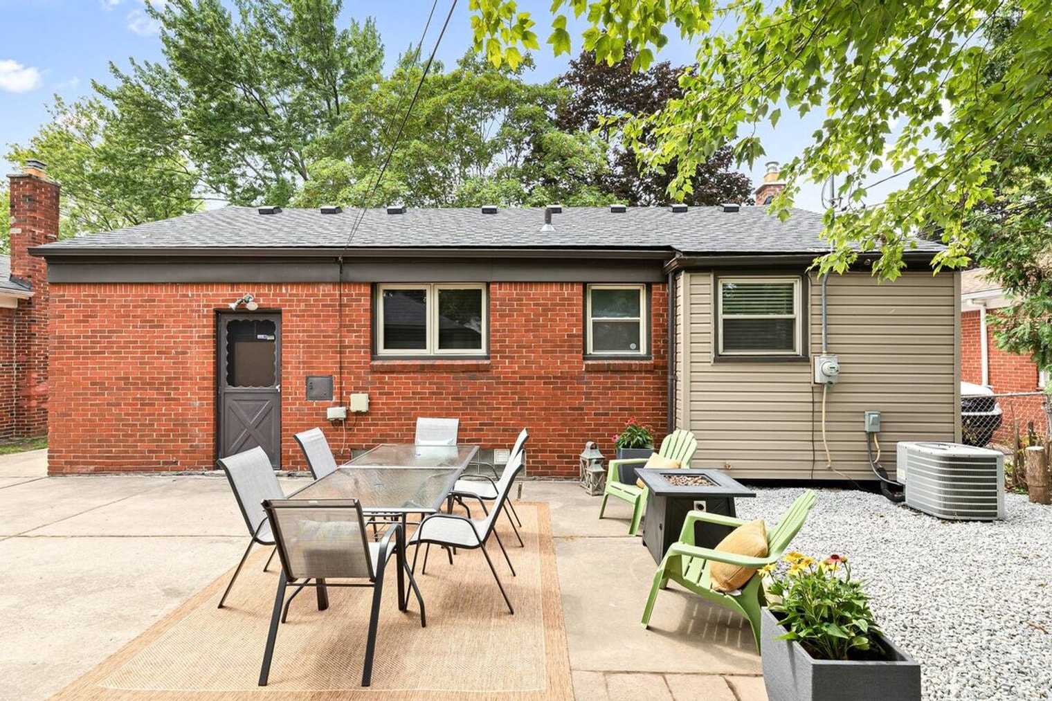 Building Photo - 28232 Floral St