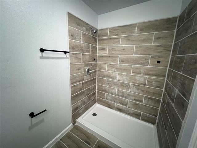 Building Photo - 1911 Primrose Ln