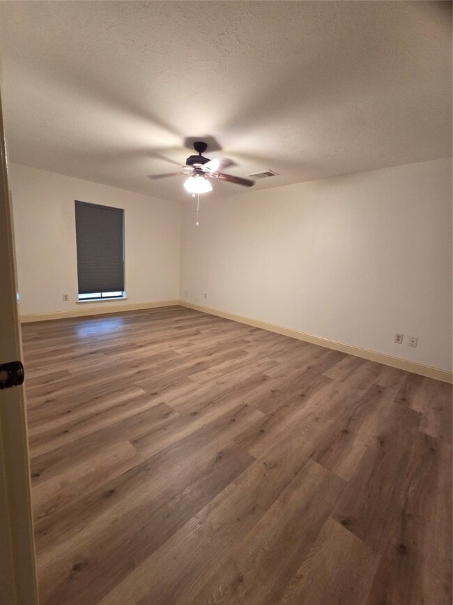 Building Photo - 14718 Earlswood Dr