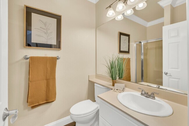 Building Photo - Summer retreat all year! Lovely Roseville Pool Home