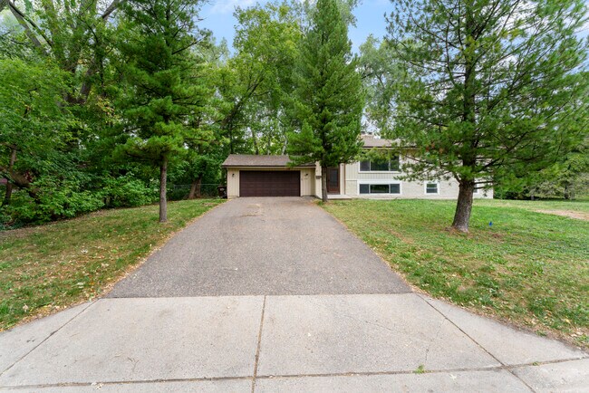 Building Photo - 1437 Wisconsin Ave N