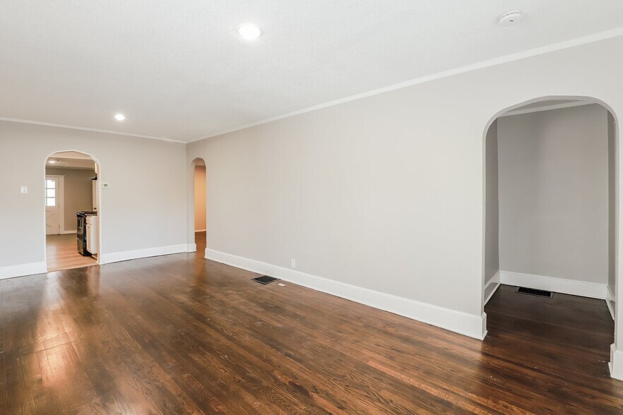 Building Photo - 3525 Ruby Ave