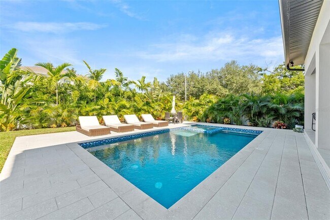 Building Photo - 3601 W Platt St