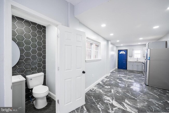 Building Photo - 2265 E Clearfield St